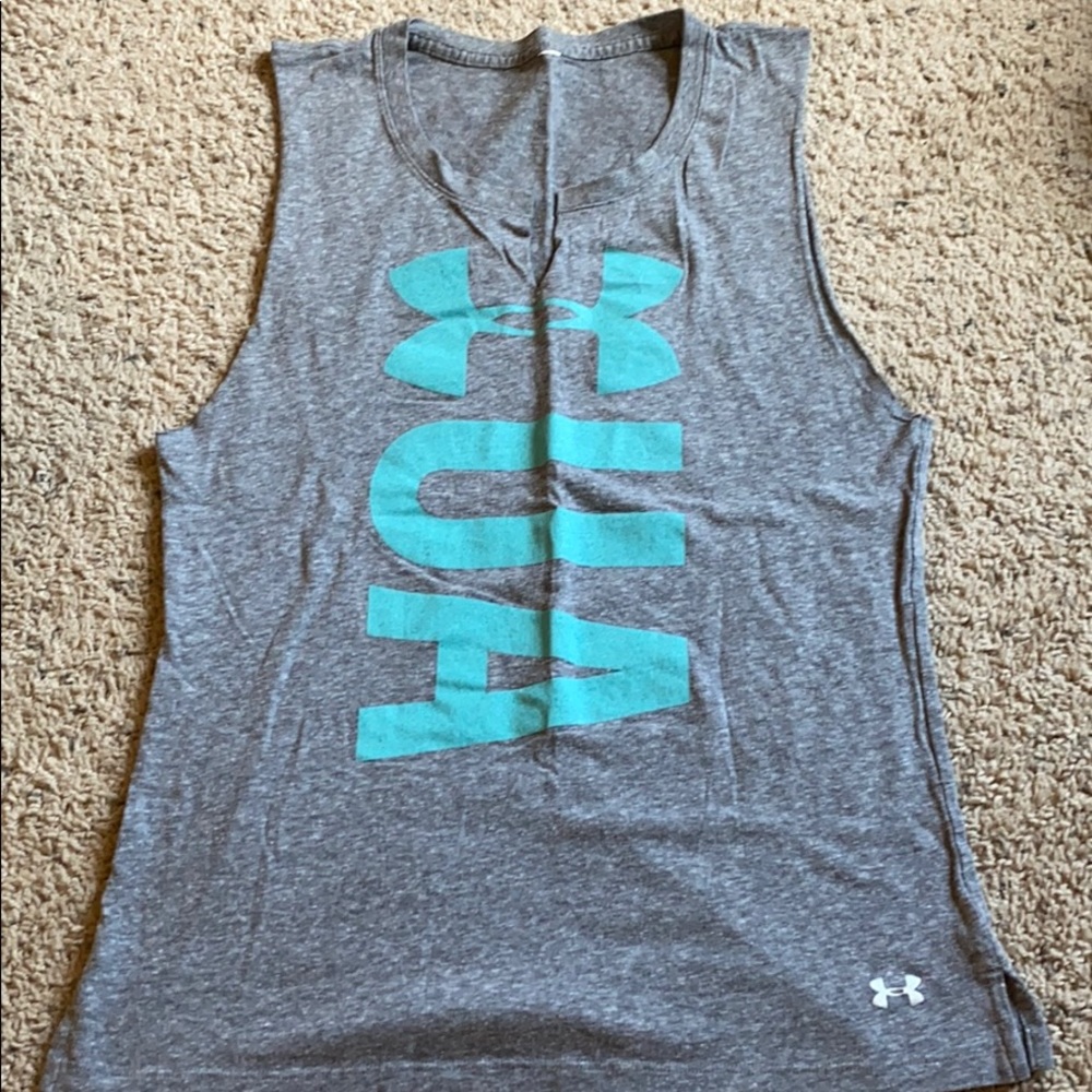 UA Sleeveless Top